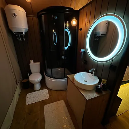 Hutsul Glamp панорамний вид джакузі Sunset Holiday home *