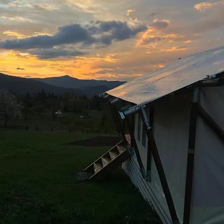 Hutsul Glamp панорамний вид джакузі Sunset Tatil Evi *
