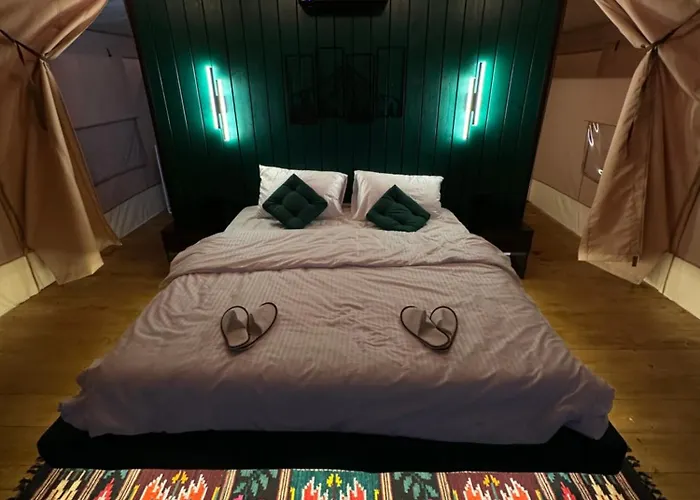 Hutsul Glamp Holiday home Mykulychyn